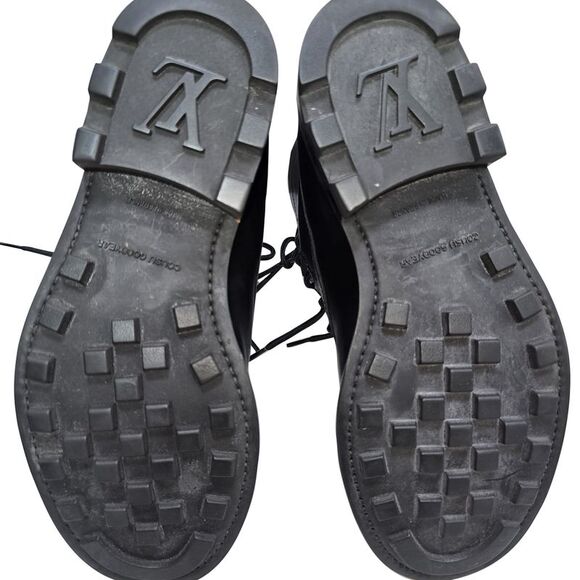 Louis Vuitton Zipped and Lace-Up Combat Boots in Black Leather - Picture 10 of 10